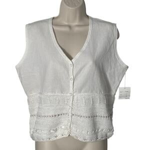 NWT Thyme Sleeveless Button Front Crochet Floral Detail Linen Blend Top Cream M